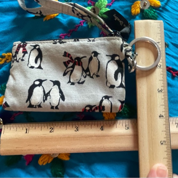 Cute penguin Vera Bradley card case. Measures apx 3 x 5” excellent condition. - Picture 8 of 8